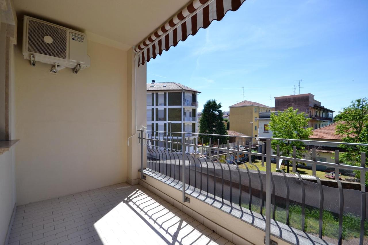 Charming Flat In Vercelli - 50 Sqm - Cosy Balcony. Apartment Ngoại thất bức ảnh