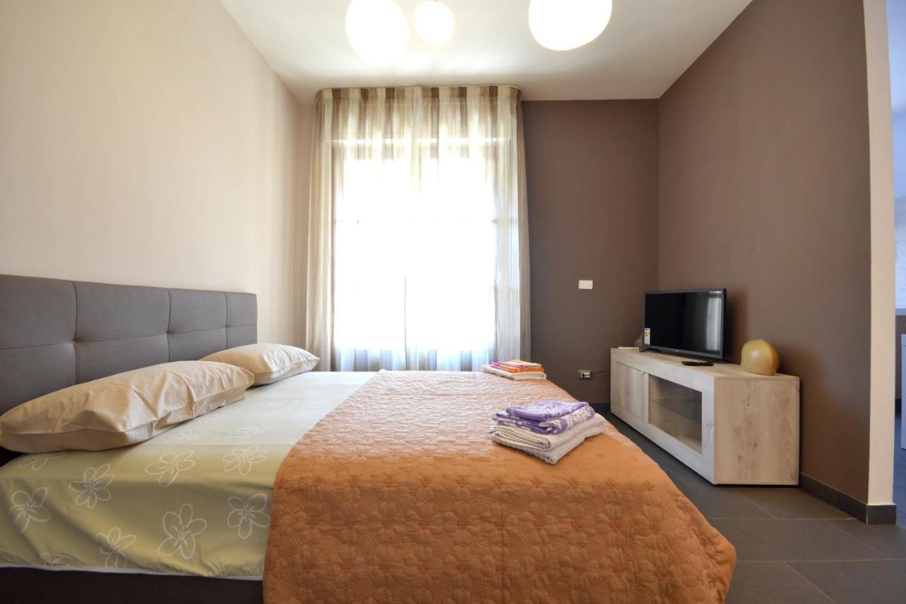 Charming Flat In Vercelli - 50 Sqm - Cosy Balcony. Apartment Ngoại thất bức ảnh